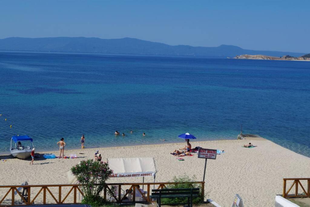 Seafront Centre Ouranoupoli Apartment Bagian luar foto