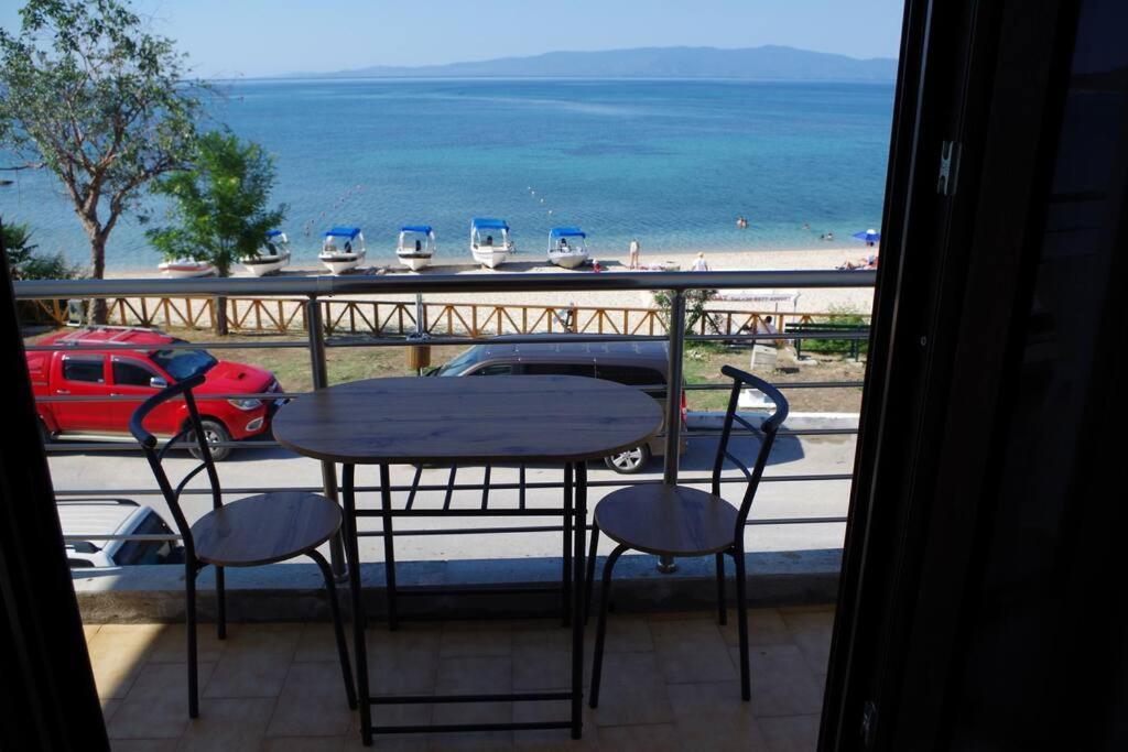 Seafront Centre Ouranoupoli Apartment Bagian luar foto