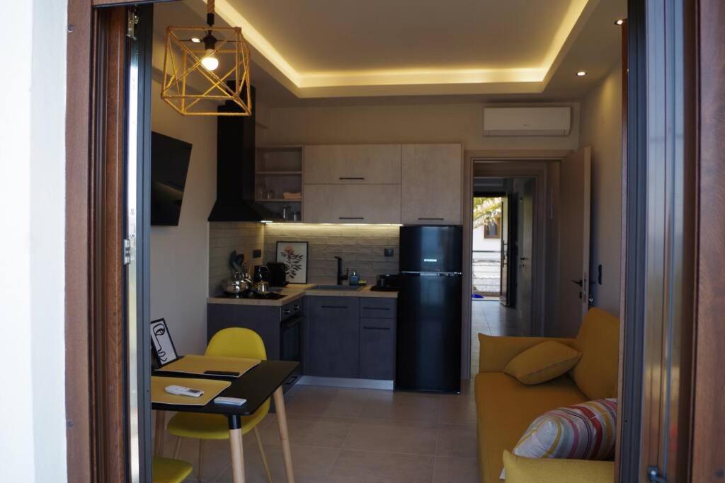 Seafront Centre Ouranoupoli Apartment Bagian luar foto